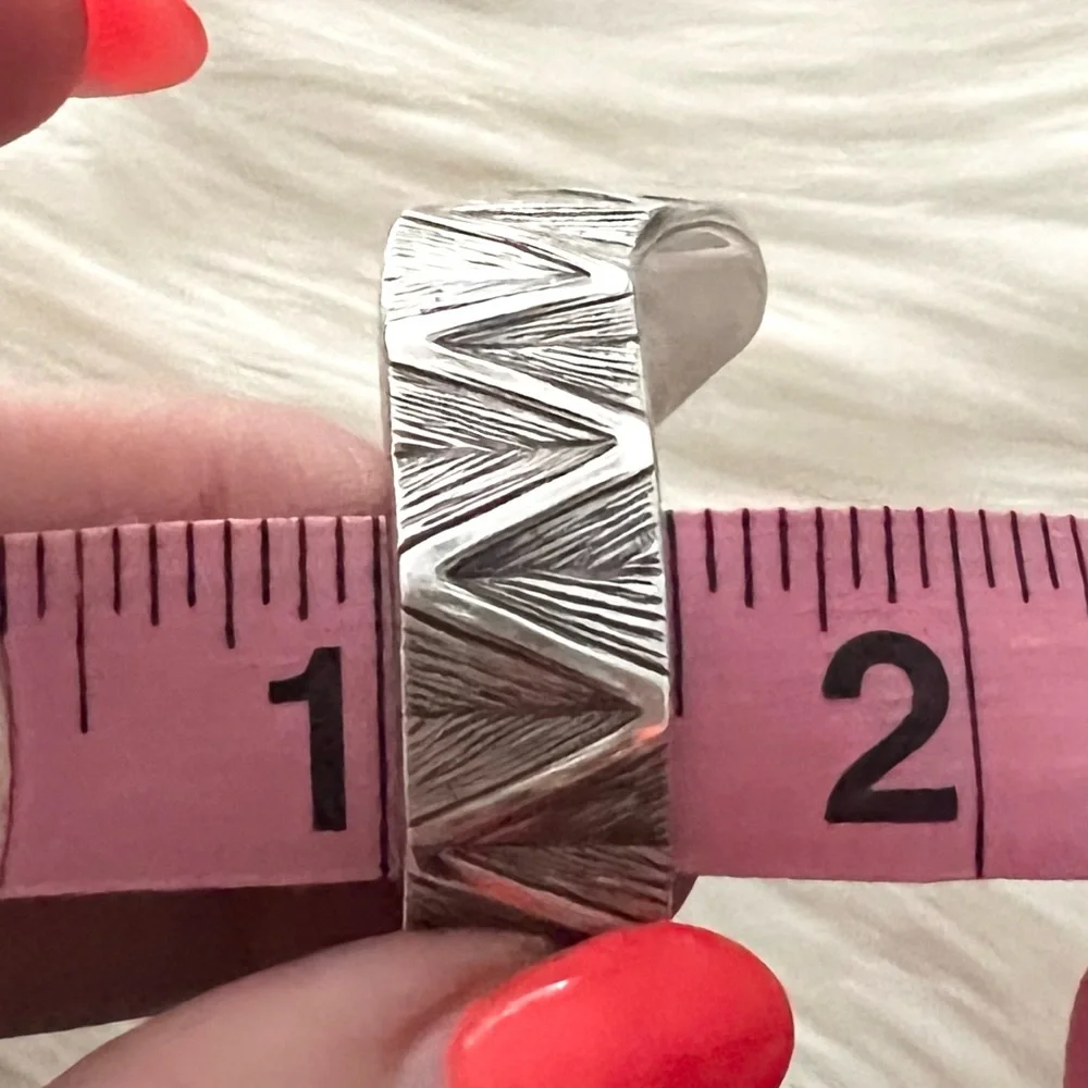 Highly RARE James Avery thatch wave cuff bracelet - Picture 13 of 13